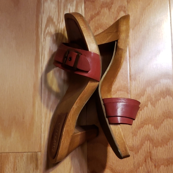 Two Lips sandals - Picture 3 of 6